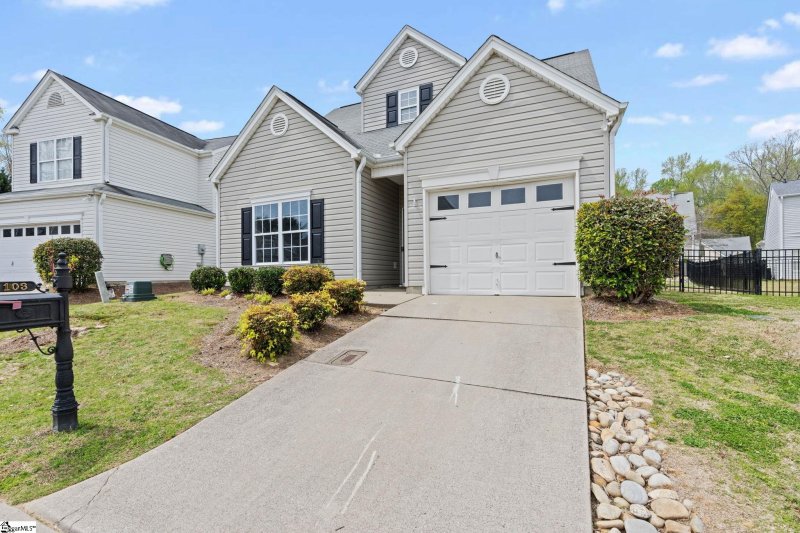 Property image 2 at 103 Pin Oak Court, Easley, SC 29642