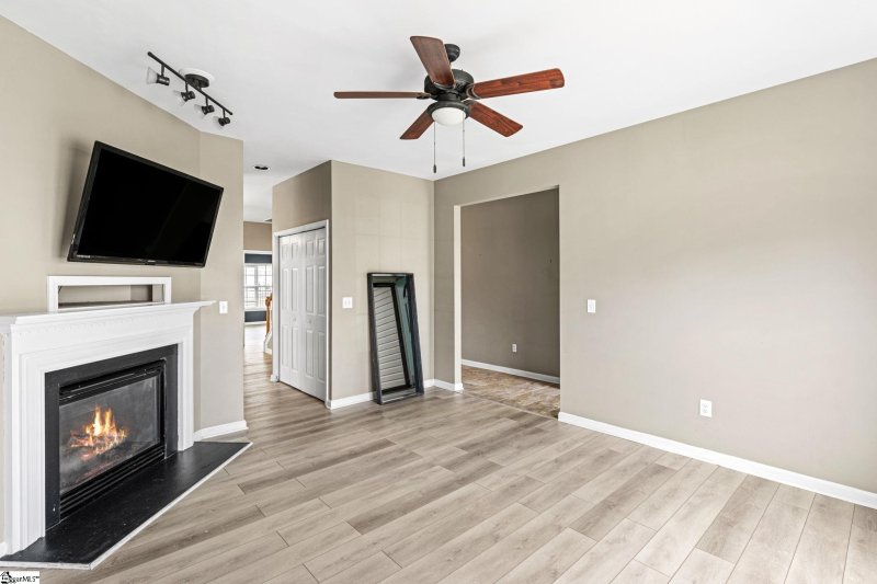 Property image 5 at 103 Pin Oak Court, Easley, SC 29642