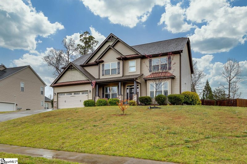 Property image 2 at 204 Willowgreen Way, Greer, SC 29651