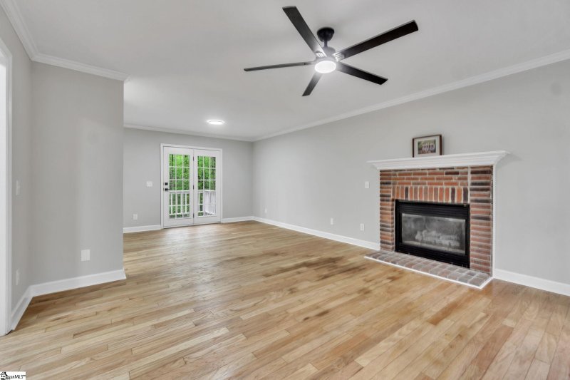 Property image 4 at 111 Harrisburg Drive, Simpsonville, SC 29681