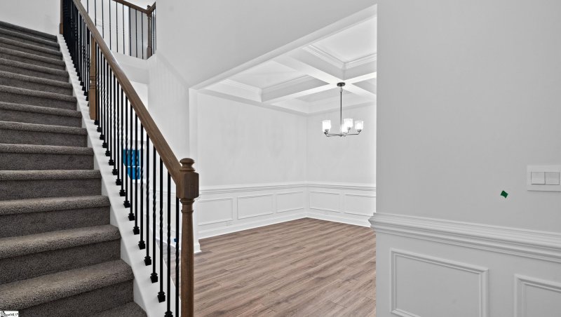 Property image 5 at 1306 Hunters Creek Boulevard, Greenwood, SC 29549