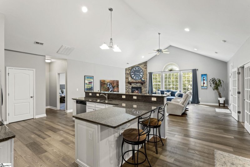 Property image 2 at 105 Paladium Place, Taylors, SC 29687