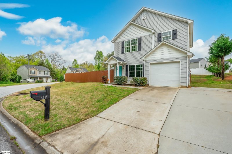 Property image 3 at 328 Promise Land Drive, Spartanburg, SC 29360