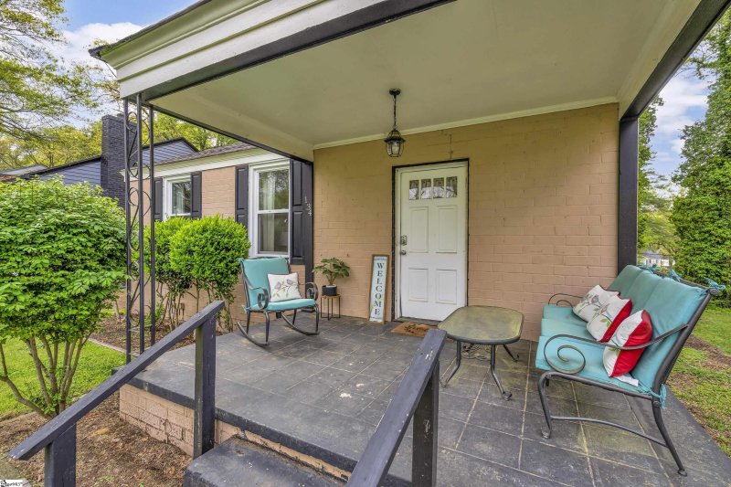 Property image 2 at 134 White Oak Road, Spartanburg, SC 29301