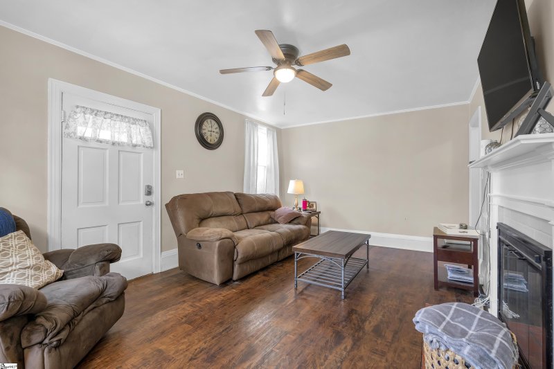 Property image 3 at 134 White Oak Road, Spartanburg, SC 29301