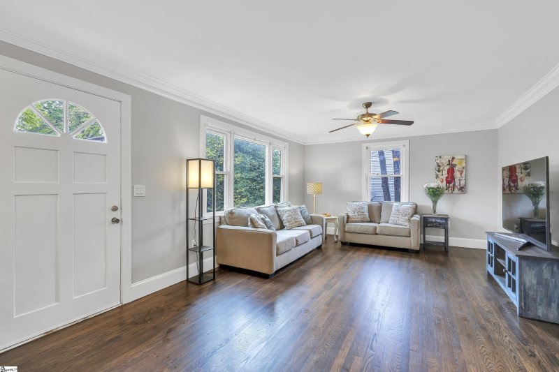 Property image 2 at 15 Columbia Circle, Greenville, SC 29607