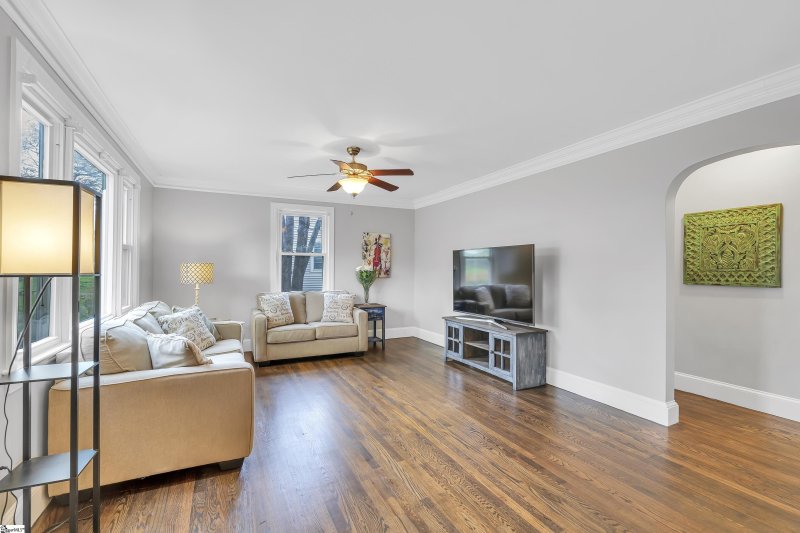 Property image 4 at 15 Columbia Circle, Greenville, SC 29607