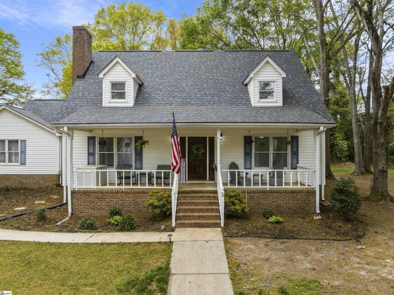 Property image 2 at 101 J Pearle Court, Easley, SC 29642-9567