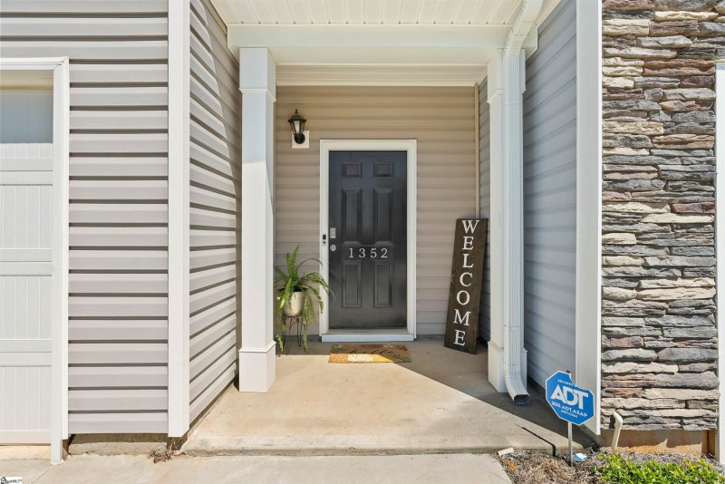 Property image 2 at 1352 Wunder Way, Boiling Springs, SC 29316