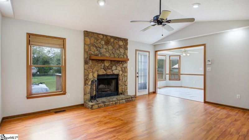 Property image 3 at 2726 Highway 86, Piedmont, SC 29673-8048