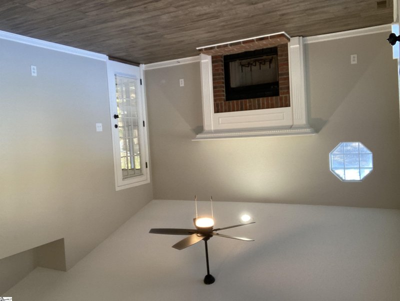 Property image 4 at 244 Oak Valley Drive, Simpsonville, SC 29681