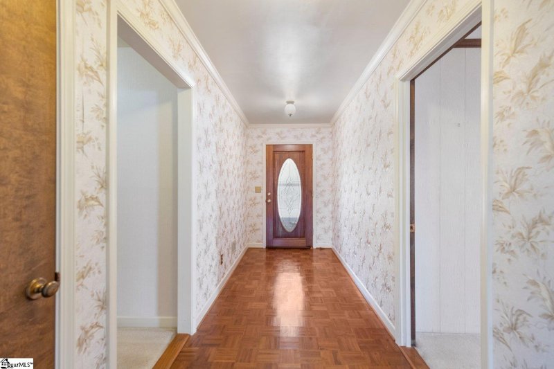 Property image 4 at 4 Bellamy Court, Taylors, SC 29687