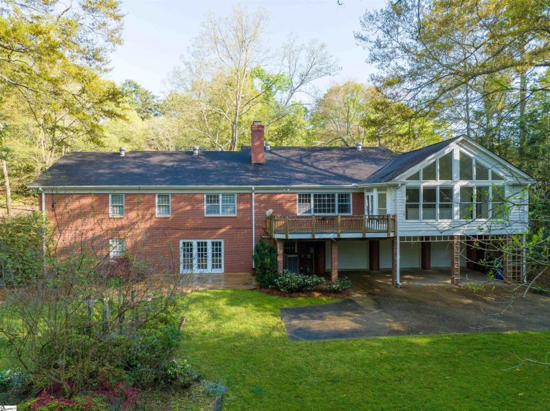 Property image 3 at 12 Rockingham Road, Greenville, SC 29607