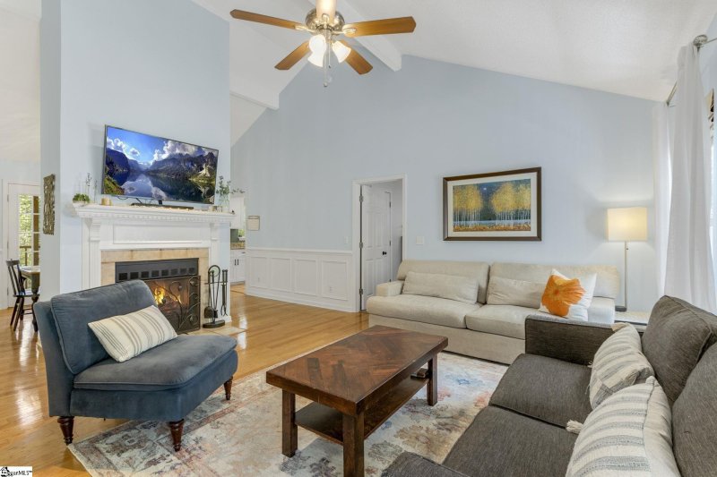 Property image 5 at 1215 Winding Way, Taylors, SC 29687