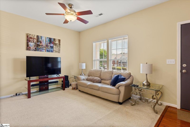 Property image 4 at 154 Spring Crossing Circle, Greer, SC 29650