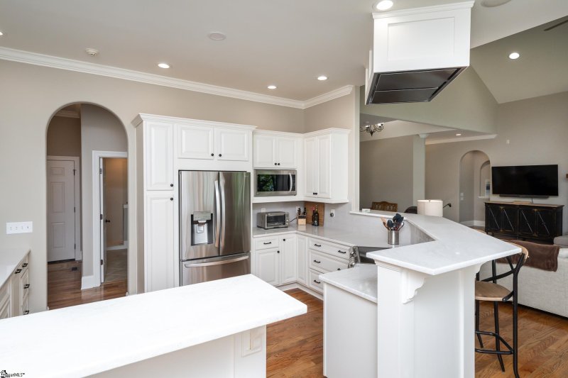 Property image 5 at 124 N Waterside Drive, Seneca, SC 29672