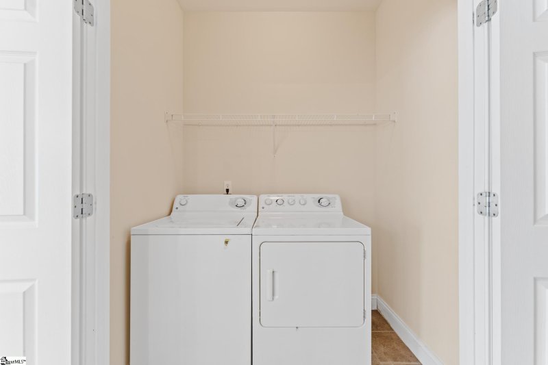 Property image 5 at 8 Walking Court, Greenville, SC 29607