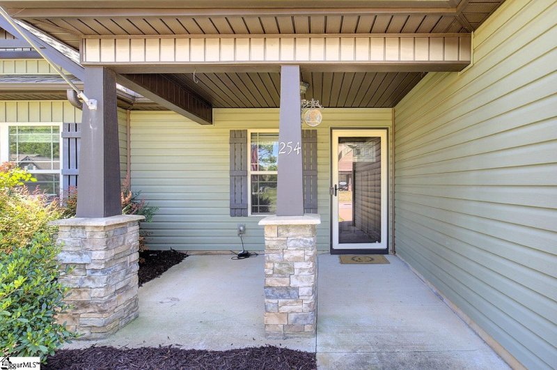 Property image 2 at 254 E Pyrenees Drive, Lyman, SC 29365