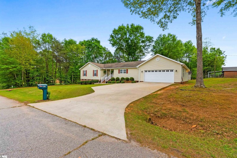 Property image 2 at 184 Rainbow Circle, Inman, SC 29349