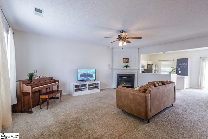 Property image 3 at 211 Braelock Drive, Greer, SC 29650