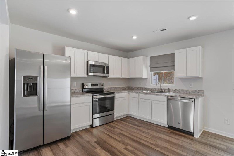 Property image 5 at 122 Fernside Court, Greenville, SC 29617