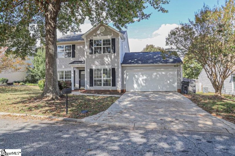 Property image 2 at 105 Fairview Lake Way, Simpsonville, SC 29680