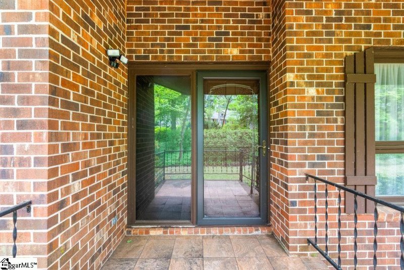 Property image 3 at 25 Peachtree Lane, Greer, SC 29651