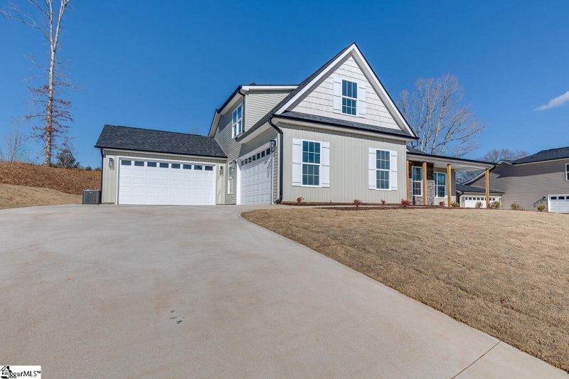 Property image 3 at 8 Marion Meadow Lane, Travelers Rest, SC 29690