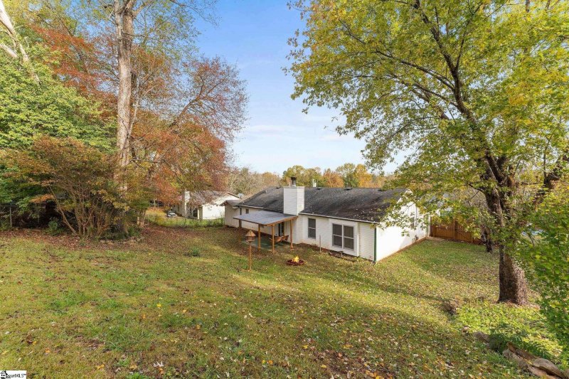 Property image 2 at 204 N Celestial Drive, Greer, SC 29651