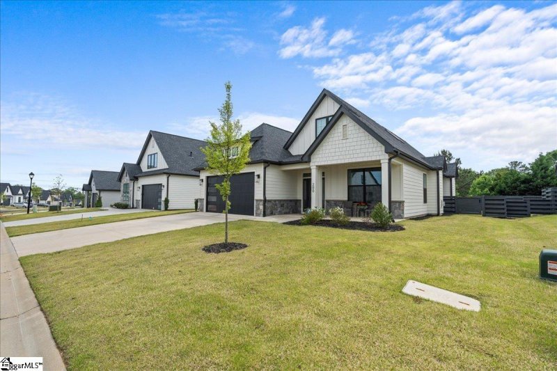 Property image 3 at 200 Pleasant Brook Road, Simpsonville, SC 29680