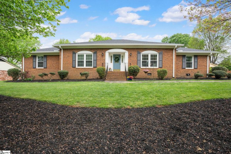 Property image 2 at 148 Swindon Circle, Greenville, SC 29615