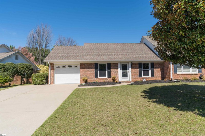 Property image 2 at 119 Brixton Court, Spartanburg, SC 29301