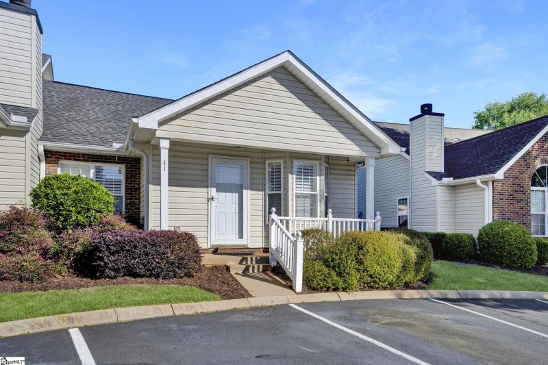 11 Bailess Court