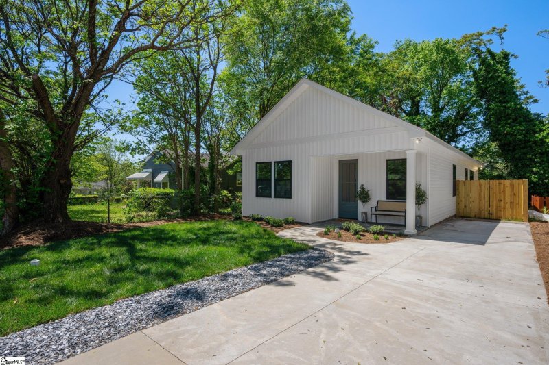 Property image 3 at 6 Mims Avenue, Greenville, SC 29607