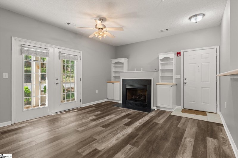 Property image 2 at 504 McKenna Circle, Greenville, SC 29615