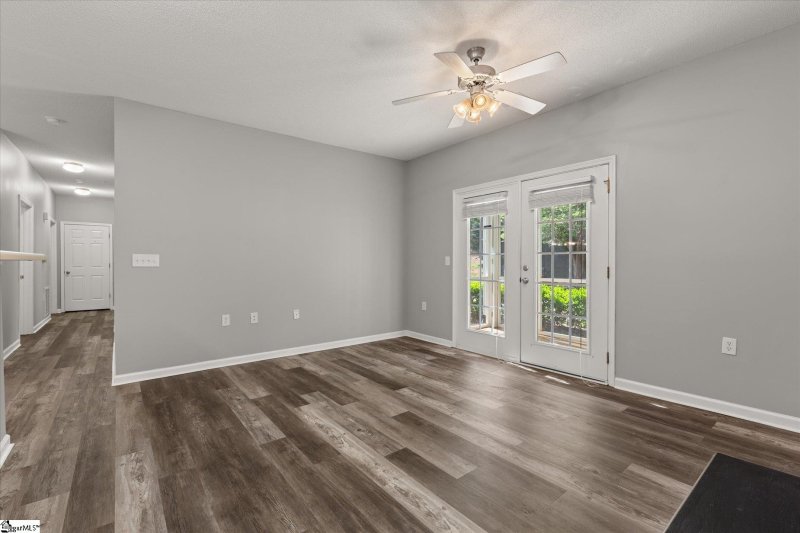 Property image 3 at 504 McKenna Circle, Greenville, SC 29615