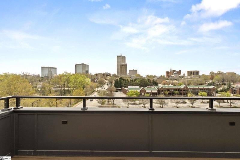 Property image 3 at 611 N Main Street, Greenville, SC 29601