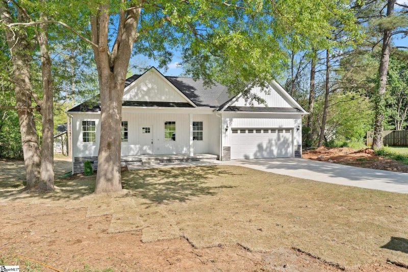 Property image 2 at 113 Raeburn Way, Anderson, SC 29621