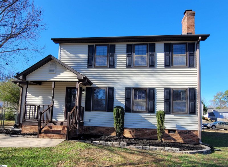 201 Oak Creek Drive