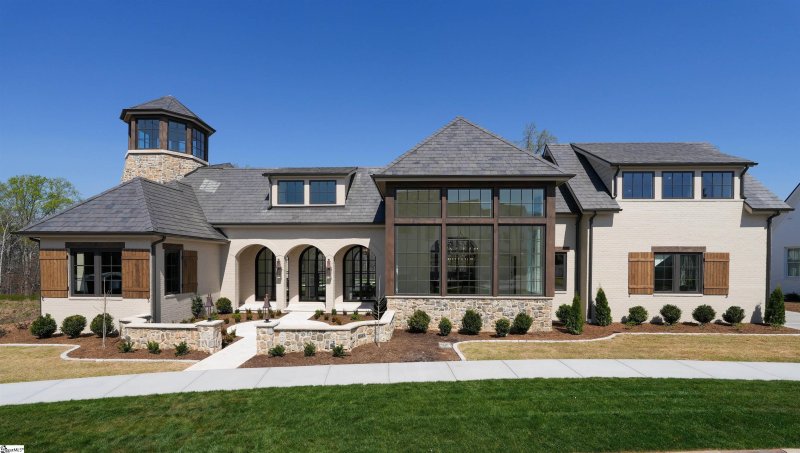 300 Bowman Road