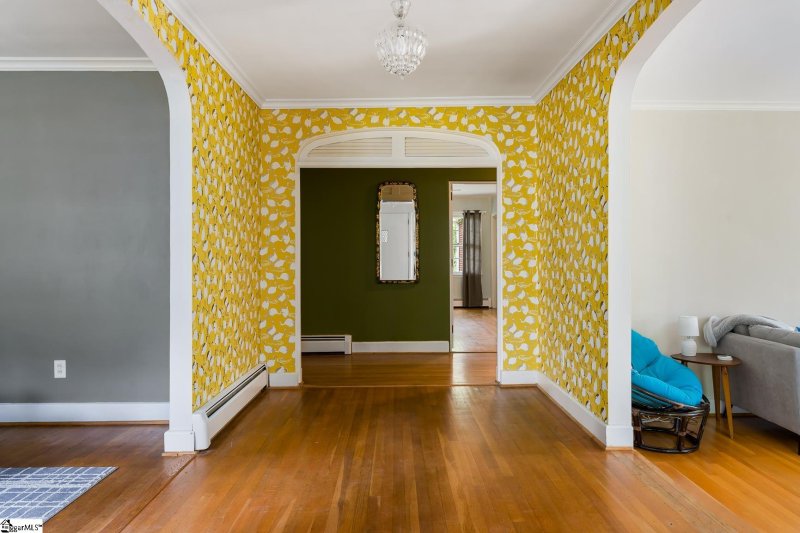 Property image 2 at 395 Forest Avenue, Spartanburg, SC 29302