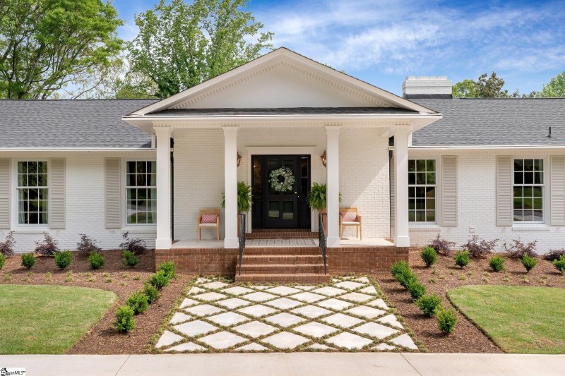 Property image 2 at 143 W Seven Oaks Drive, Greenville, SC 29605