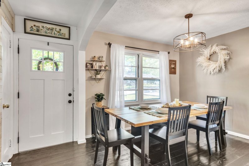 Property image 4 at 203 Oakfield Avenue, Easley, SC 29640