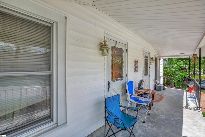Property image 3 at 205 S 7th Street, Easley, SC 29640-3425
