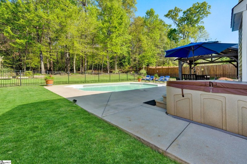 Property image 5 at 220 Kylemore Lane, Greer, SC 29650