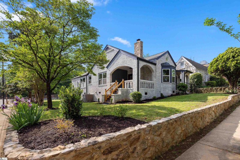 Property image 4 at 3 Barrett Street, Greenville, SC 29601
