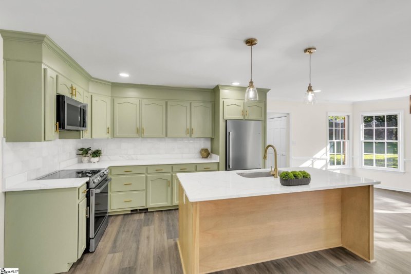 Property image 3 at 205 Thornhill Drive, Spartanburg, SC 29301