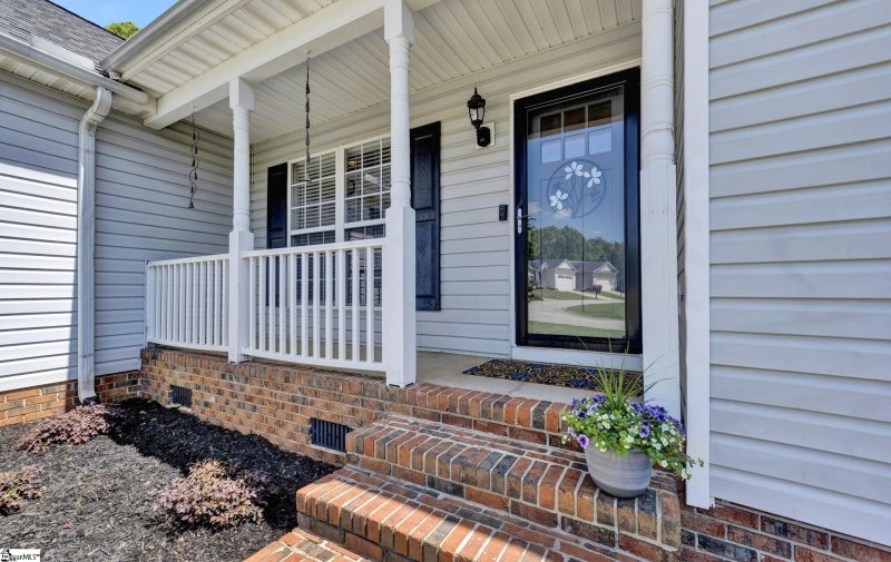 Property image 4 at 501 Lake Lennox Drive, Simpsonville, SC 29681