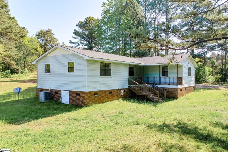 Property image 2 at 205 Ponder Road, Greer, SC 29651