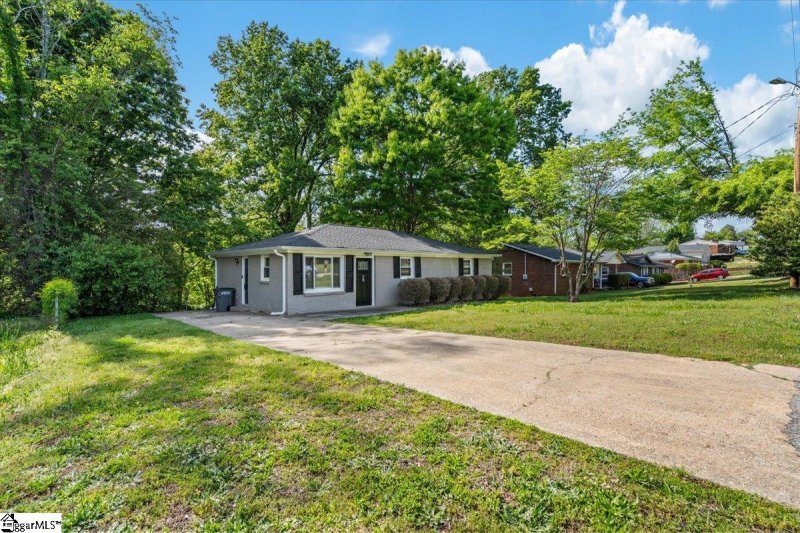 Property image 2 at 114 Gayle Street, Piedmont, SC 29673